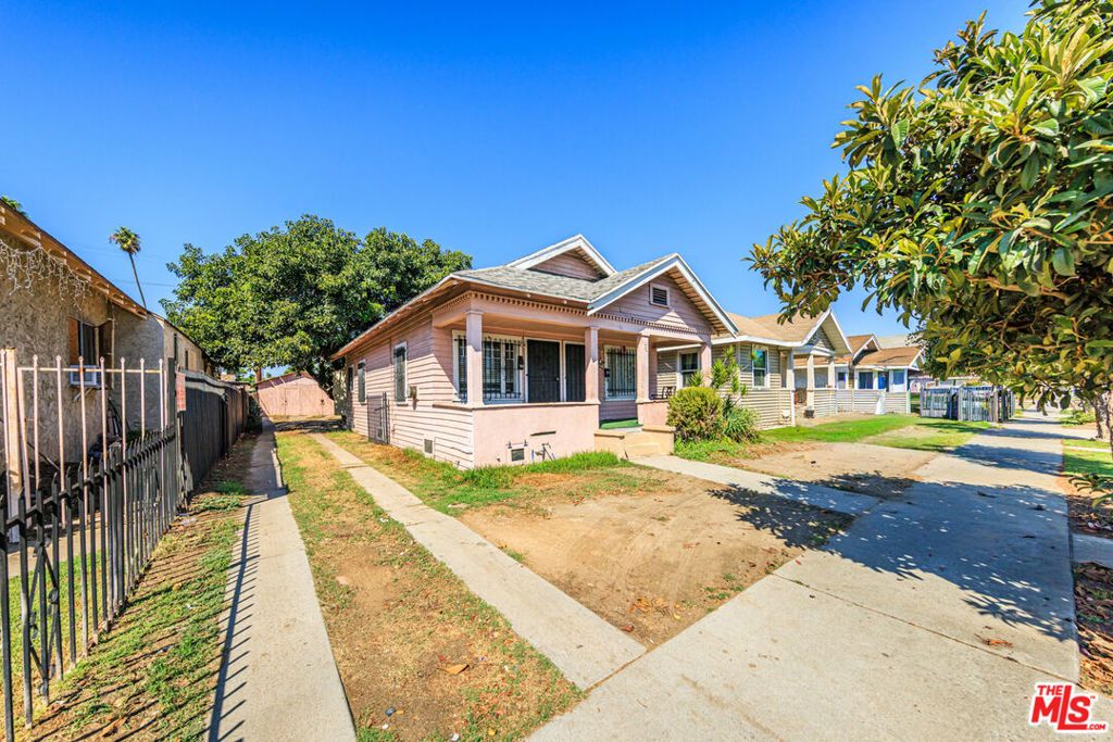 701 W Gage Avenue, Los Angeles, CA 90044 — photo 2