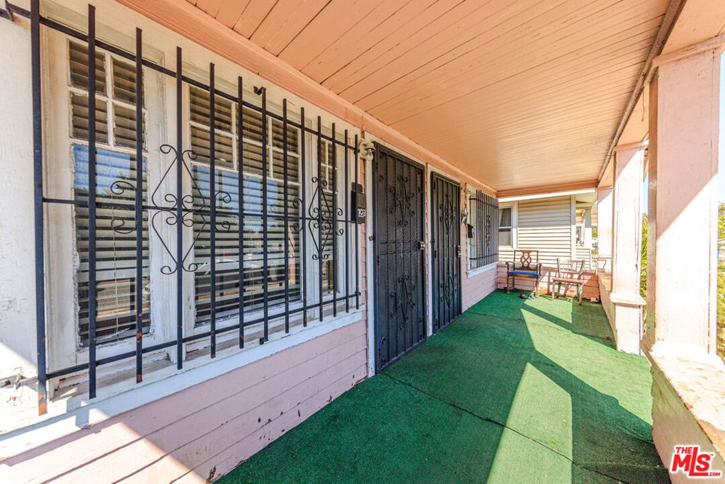 701 W Gage Avenue, Los Angeles, CA 90044 — photo 3