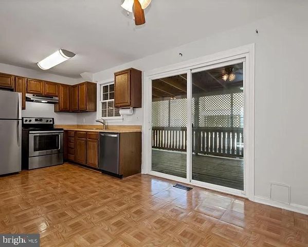 1902 CURTIS CT SE, Washington, DC 20020