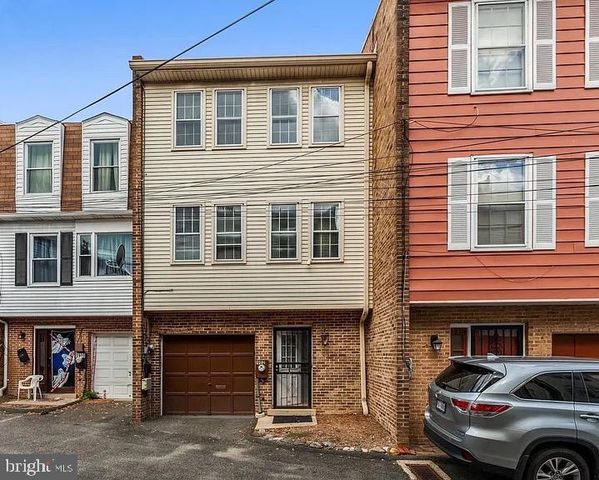 1902 CURTIS CT SE, Washington, DC 20020