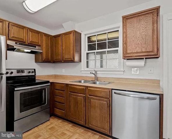 1902 CURTIS CT SE, Washington, DC 20020