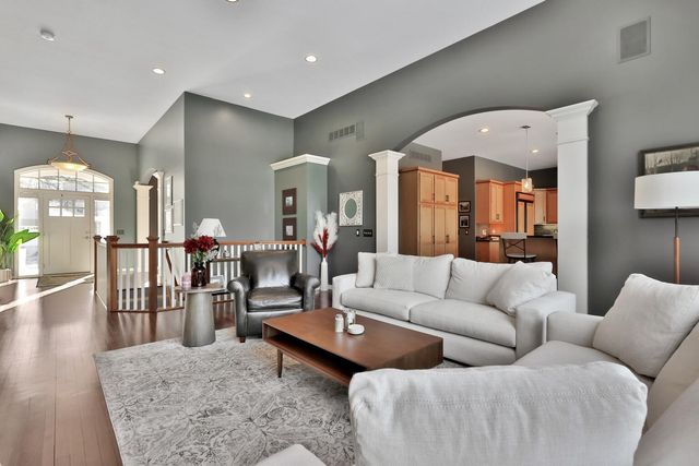 365 Sioux Lookout, Lino Lakes, MN 55014