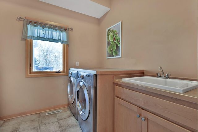 365 Sioux Lookout, Lino Lakes, MN 55014