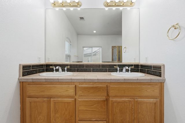 5310 Homewood Way, Riverbank, CA 95367