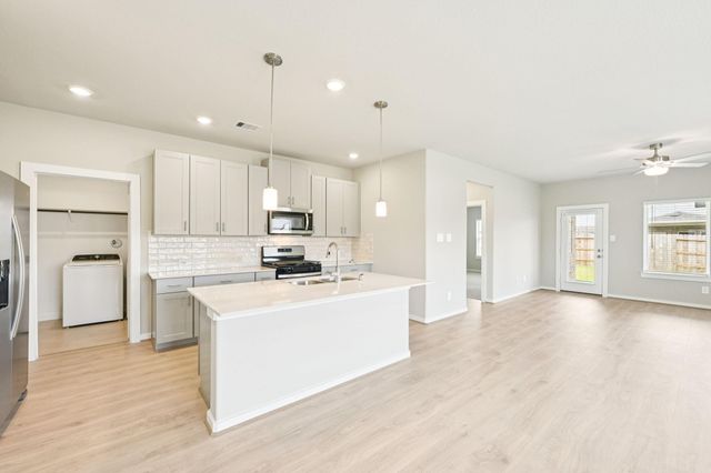 29235 Farmhouse Estates Drive, Waller, TX 77484