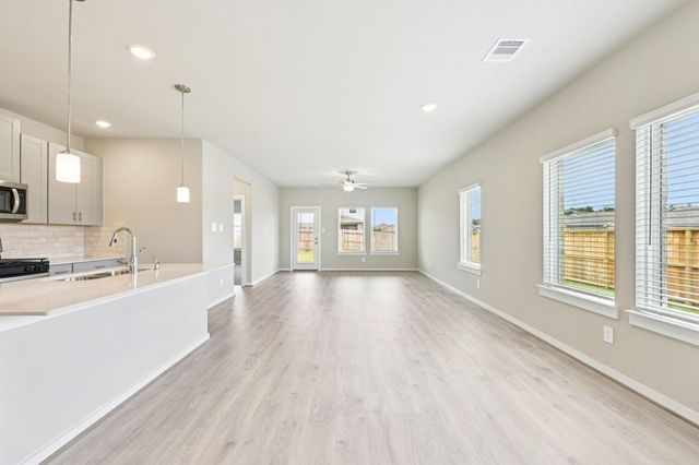 29235 Farmhouse Estates Drive, Waller, TX 77484