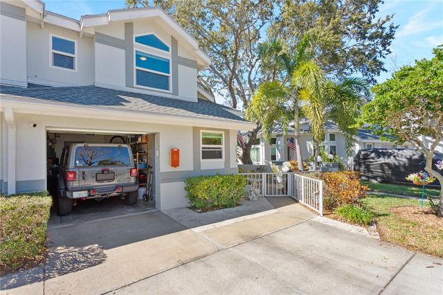 1974 GEORGIA CIRCLE N, Clearwater, FL 33760