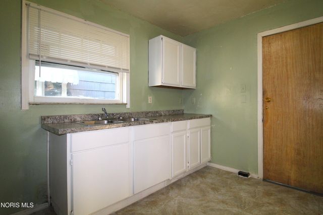 438 2nd Street, Toledo, OH 43605