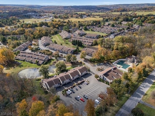 53 Overlook Dr, Union Twp., NJ 08809