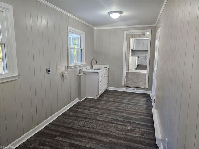 3721 Herchel Lane, Winston-salem, NC 27106