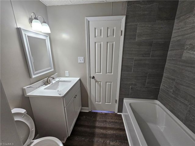 3721 Herchel Lane, Winston-salem, NC 27106