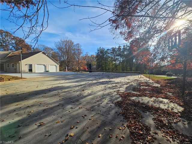 3721 Herchel Lane, Winston-salem, NC 27106