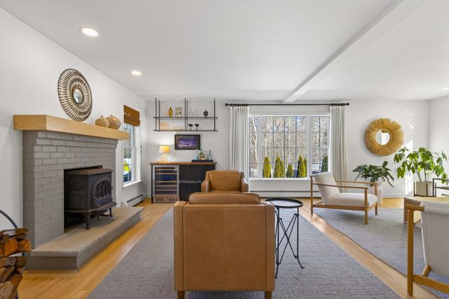 12 Runaway Road, Newfields, NH 03856