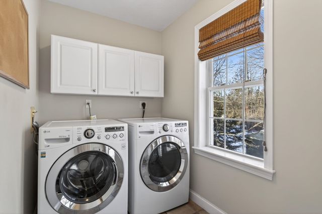 12 Runaway Road, Newfields, NH 03856