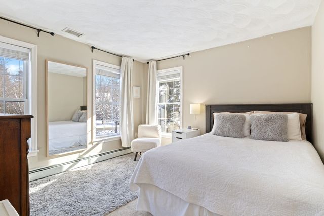 12 Runaway Road, Newfields, NH 03856