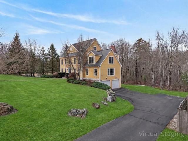 12 Runaway Road, Newfields, NH 03856