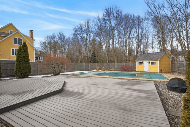 12 Runaway Road, Newfields, NH 03856