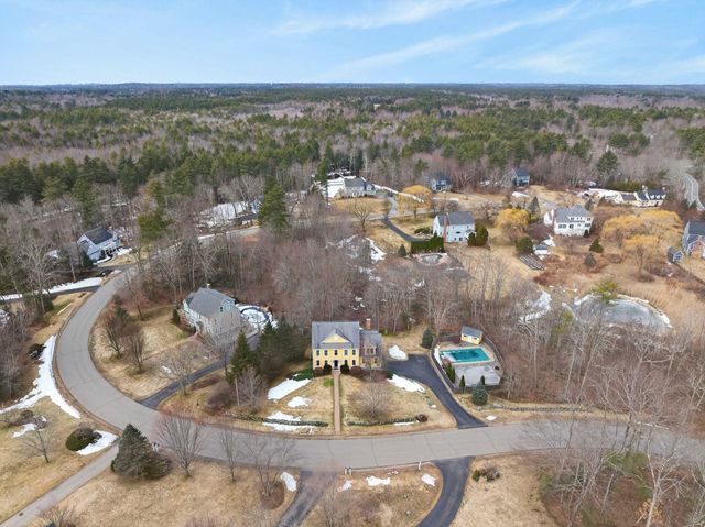 12 Runaway Road, Newfields, NH 03856
