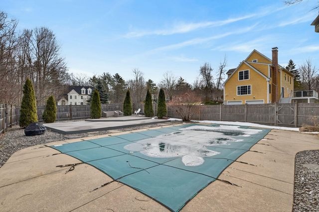 12 Runaway Road, Newfields, NH 03856