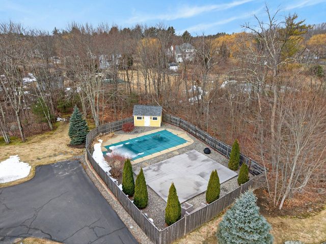 12 Runaway Road, Newfields, NH 03856