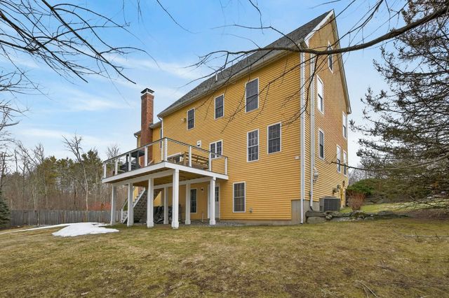 12 Runaway Road, Newfields, NH 03856