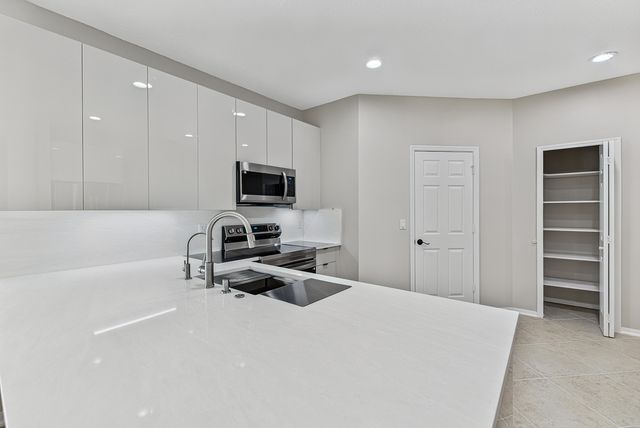 12325 Cascades Pointe Drive, Boca Raton, FL 33428