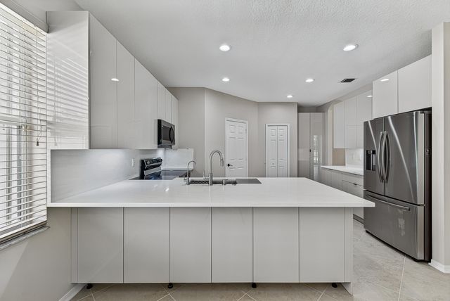 12325 Cascades Pointe Drive, Boca Raton, FL 33428