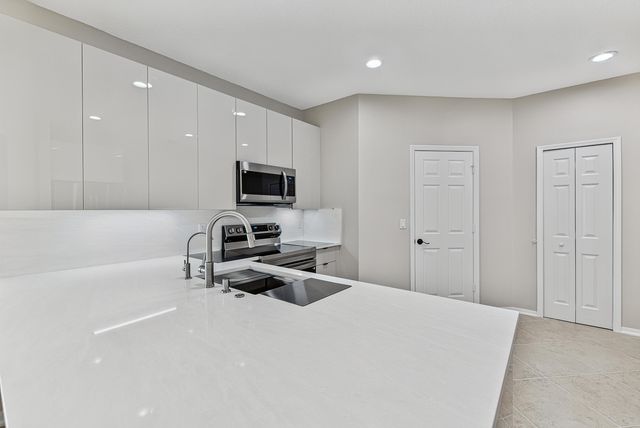 12325 Cascades Pointe Drive, Boca Raton, FL 33428