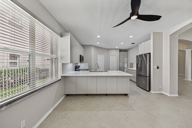 12325 Cascades Pointe Drive, Boca Raton, FL 33428