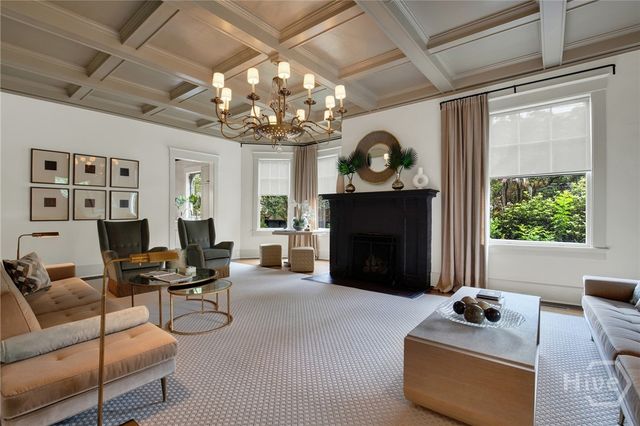 123 E 46th Street, Savannah, GA 31405