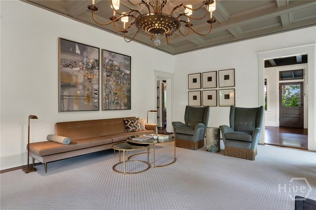 123 E 46th Street, Savannah, GA 31405