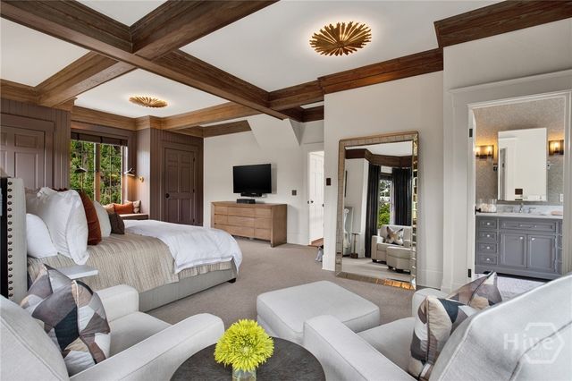 123 E 46th Street, Savannah, GA 31405