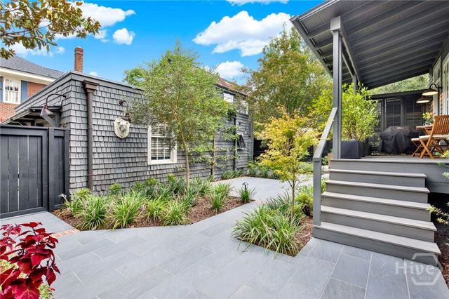 123 E 46th Street, Savannah, GA 31405