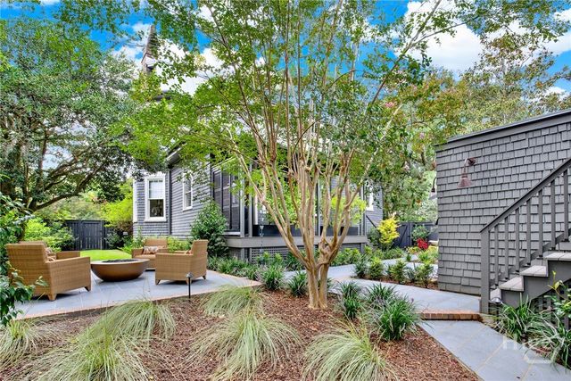 123 E 46th Street, Savannah, GA 31405