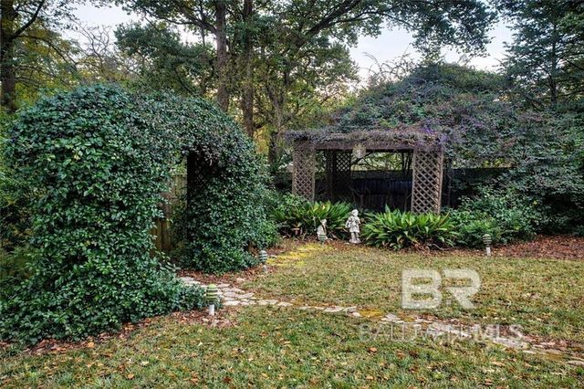 205 Cain Lane, Fairhope, AL 36532