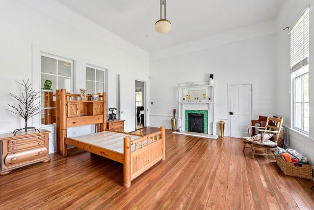 221 S Live Oak, Geneva, AL 36340