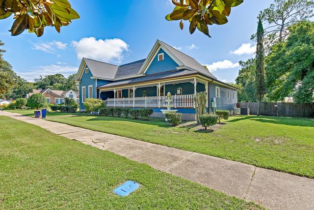 221 S Live Oak, Geneva, AL 36340