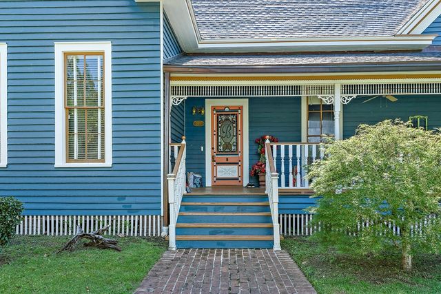 221 S Live Oak, Geneva, AL 36340