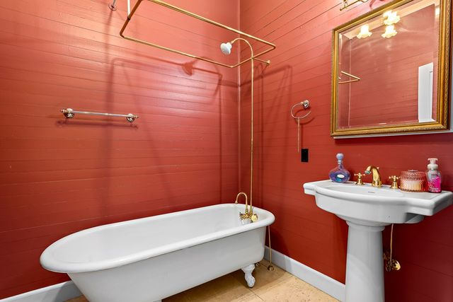 221 S Live Oak, Geneva, AL 36340