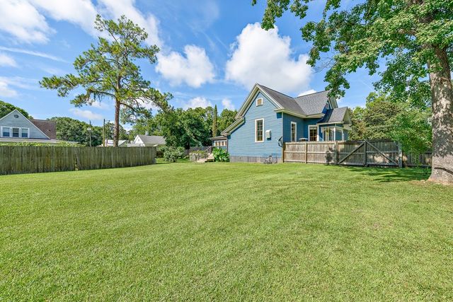 221 S Live Oak, Geneva, AL 36340