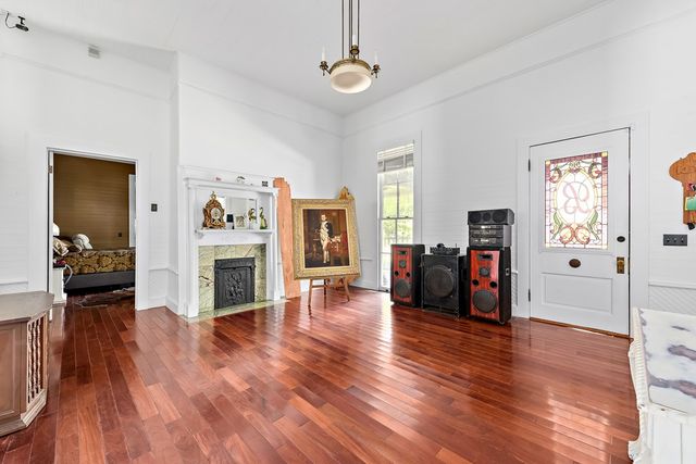 221 S Live Oak, Geneva, AL 36340