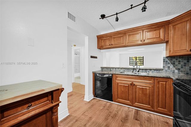 3150 NW 42nd Ave E301, Coconut Creek, FL 33066