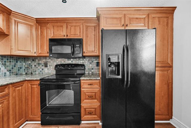 3150 NW 42nd Ave E301, Coconut Creek, FL 33066