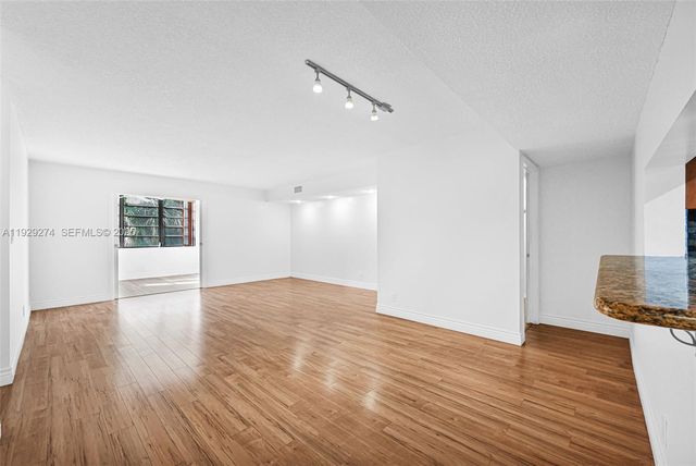 3150 NW 42nd Ave E301, Coconut Creek, FL 33066