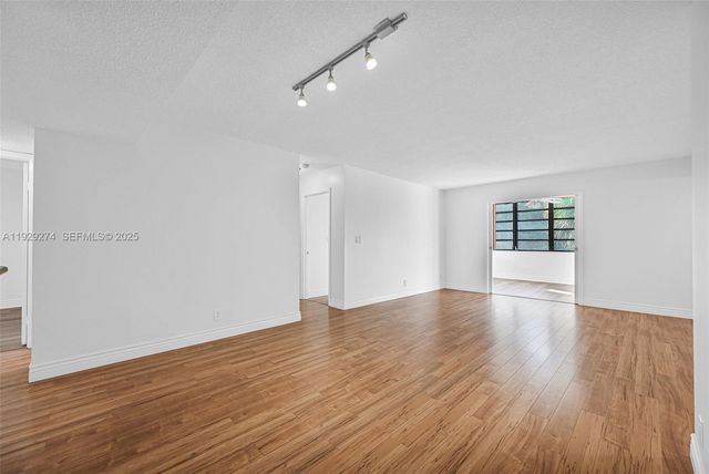 3150 NW 42nd Ave E301, Coconut Creek, FL 33066