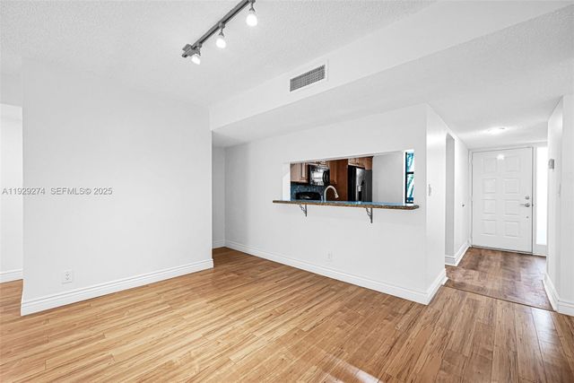 3150 NW 42nd Ave E301, Coconut Creek, FL 33066