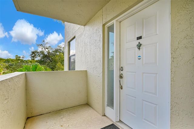 3150 NW 42nd Ave E301, Coconut Creek, FL 33066