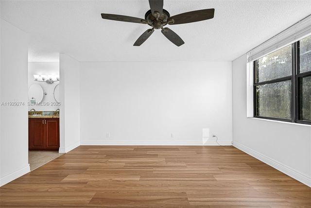 3150 NW 42nd Ave E301, Coconut Creek, FL 33066