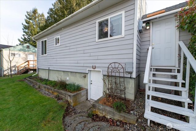 901 N 8th Street, Mount Vernon, WA 98273