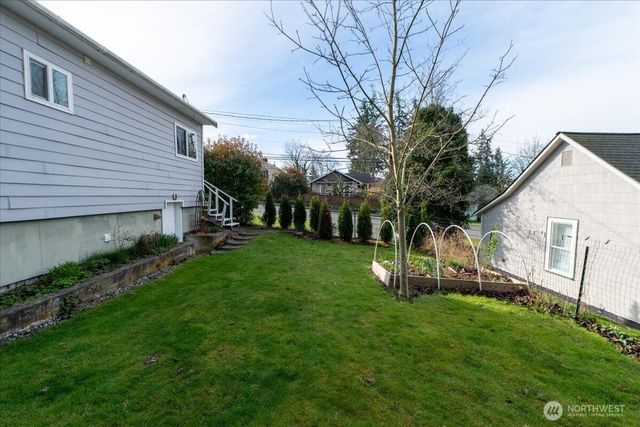 901 N 8th Street, Mount Vernon, WA 98273